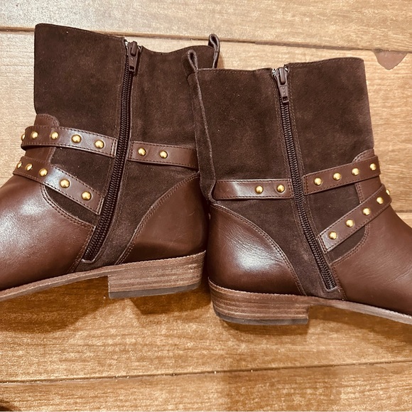 Coach Lillianna Suede & Leather Detail Studded Buckle Boots in Brown (Size 8B) - Picture 4 of 12